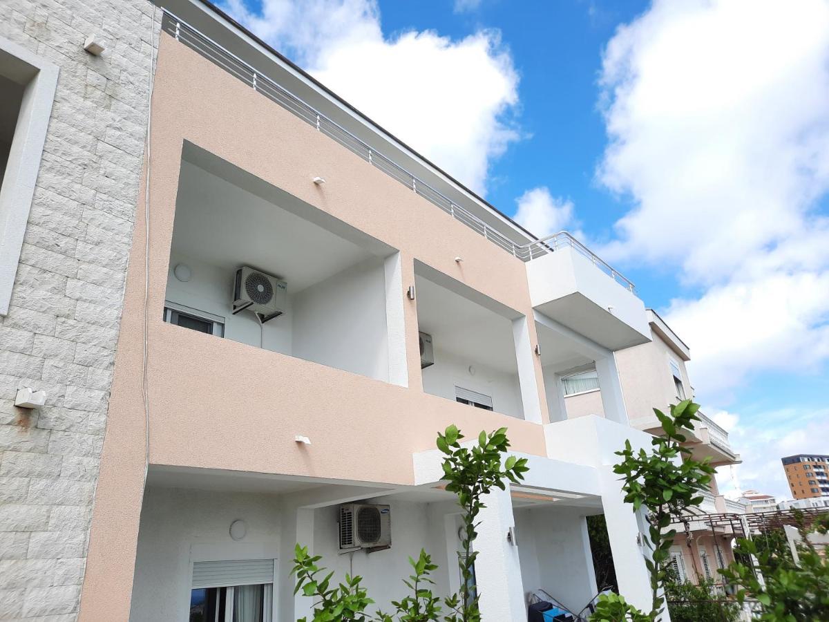 Studio Apartments Jupo Улцин Екстериор снимка