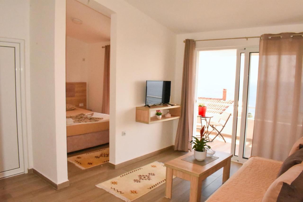 Studio Apartments Jupo Улцин Екстериор снимка