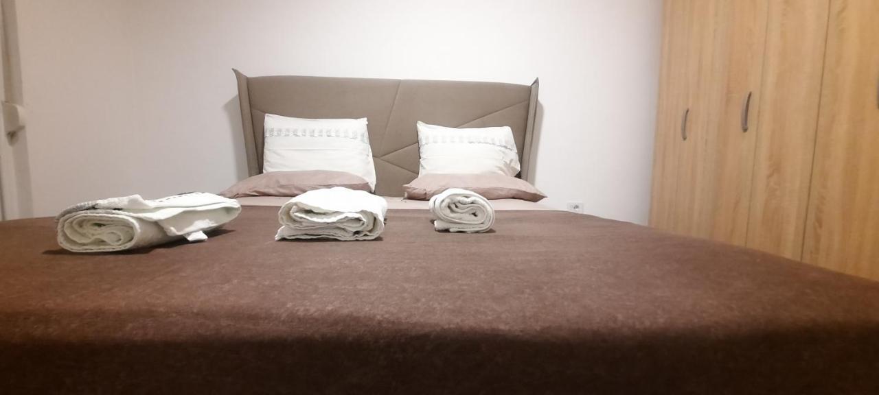 Studio Apartments Jupo Улцин Екстериор снимка