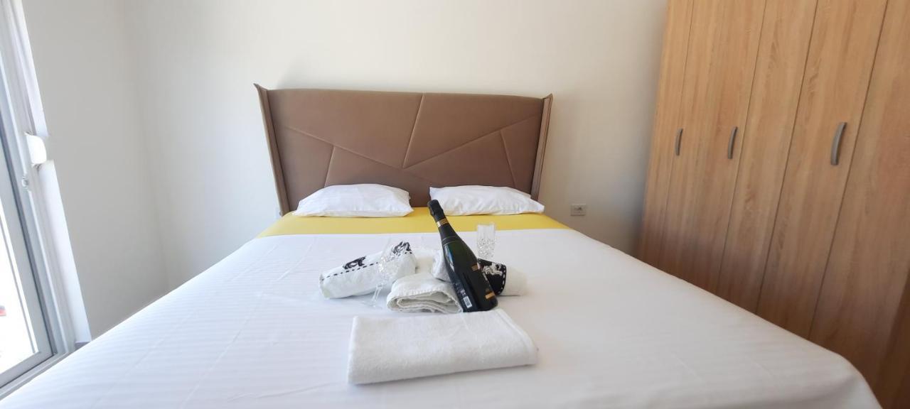 Studio Apartments Jupo Улцин Екстериор снимка