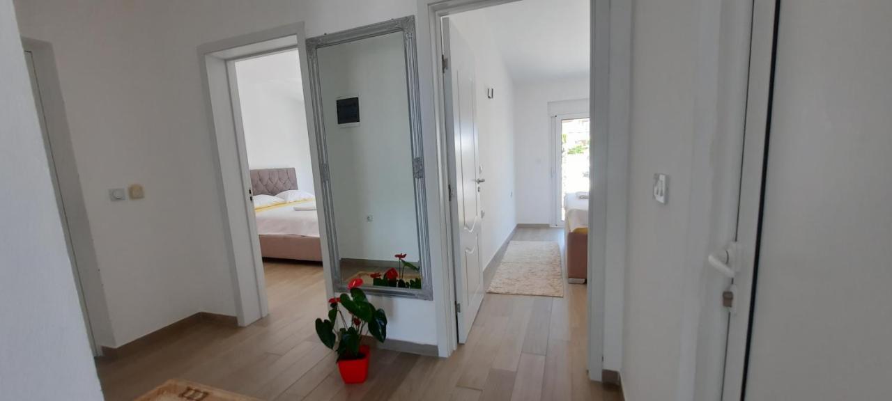 Studio Apartments Jupo Улцин Екстериор снимка