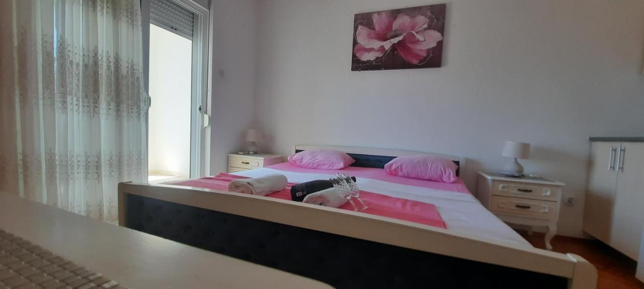 Studio Apartments Jupo Улцин Екстериор снимка