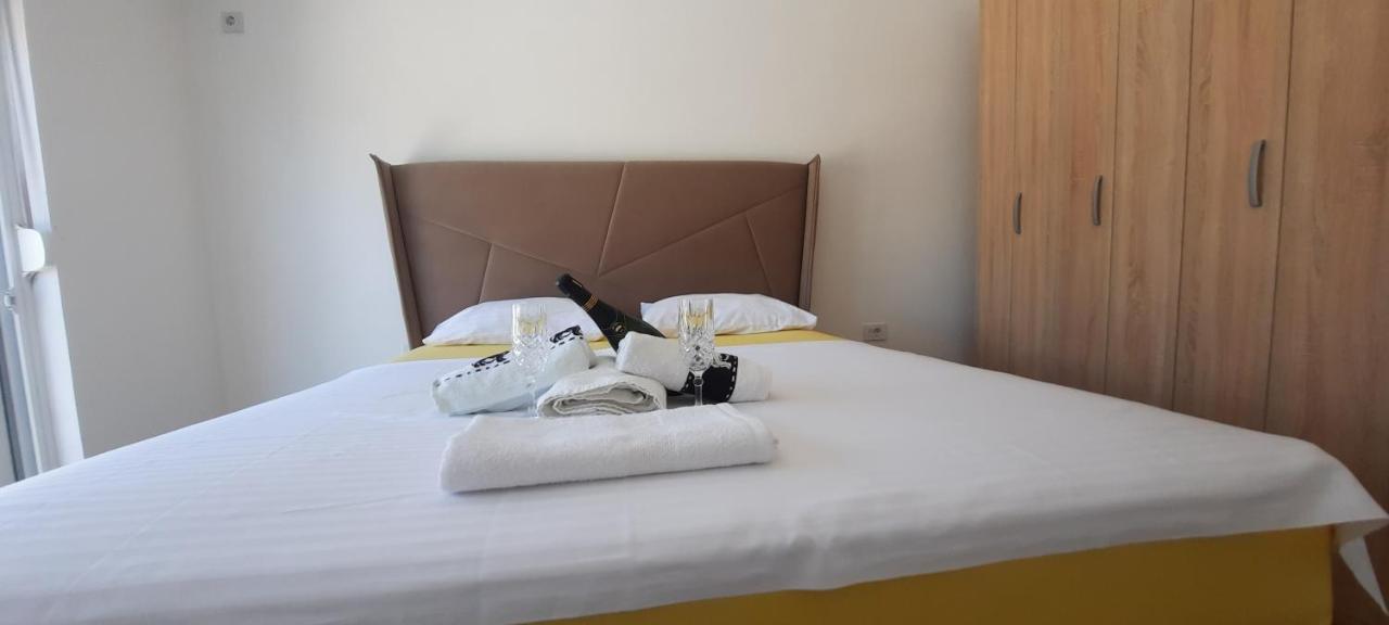 Studio Apartments Jupo Улцин Екстериор снимка