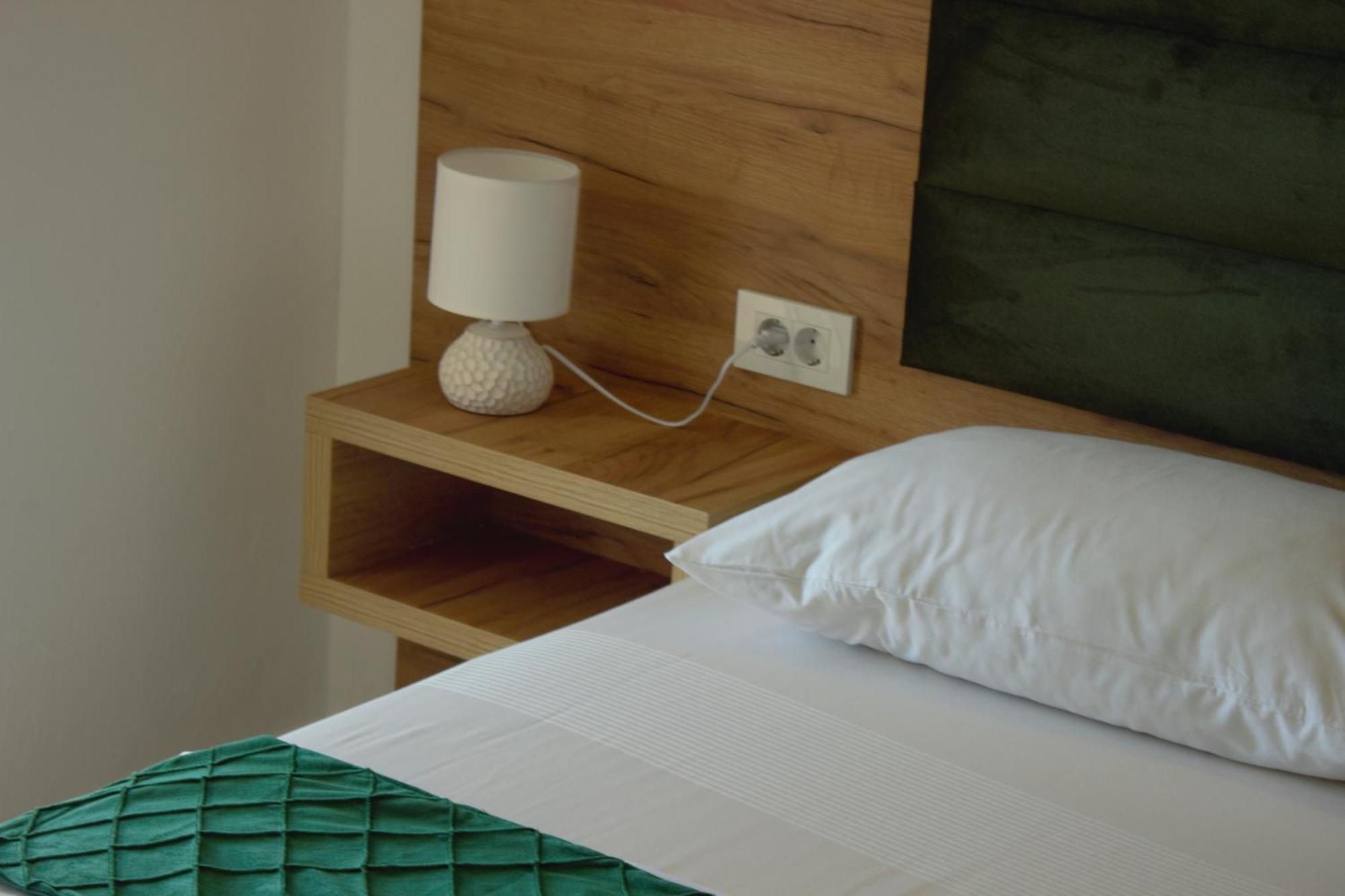 Studio Apartments Jupo Улцин Екстериор снимка